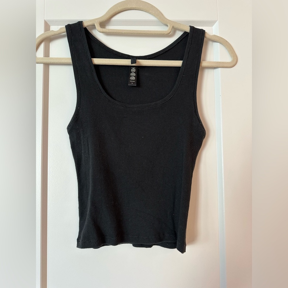 SKIMS black tank top